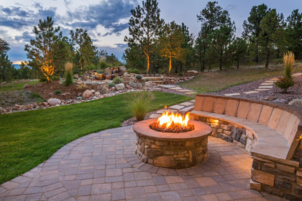 Amazing Backyard Fire Pit