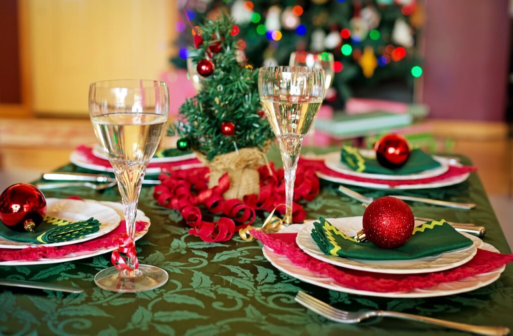 christmas table, christmas dinner, christmas dinner setting