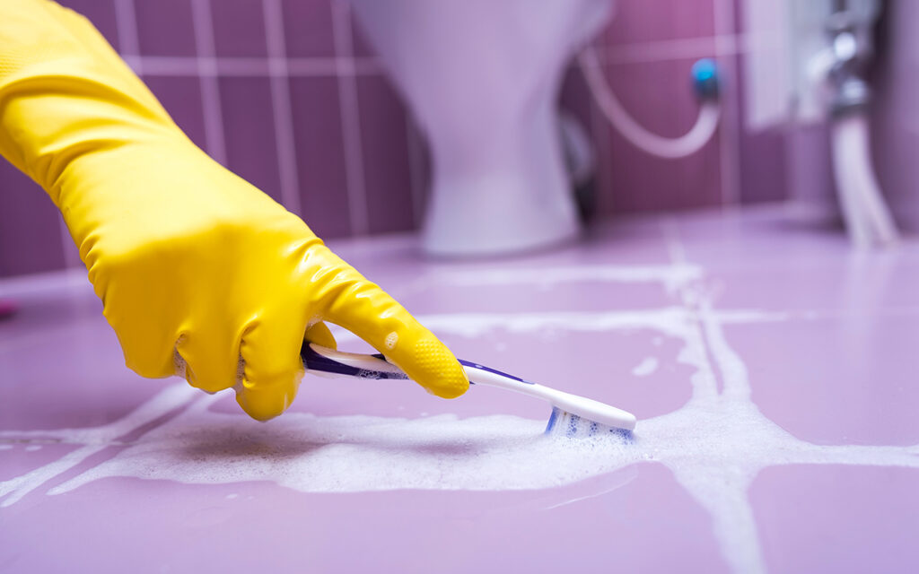 Cleaning grout