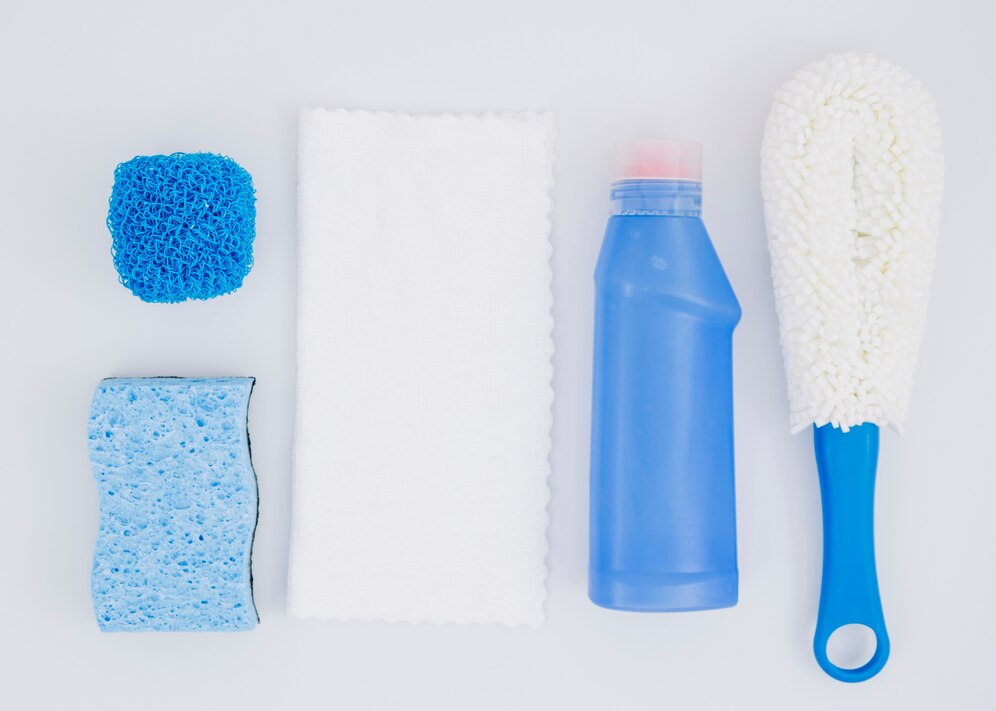 Bathroom cleaning supplies
