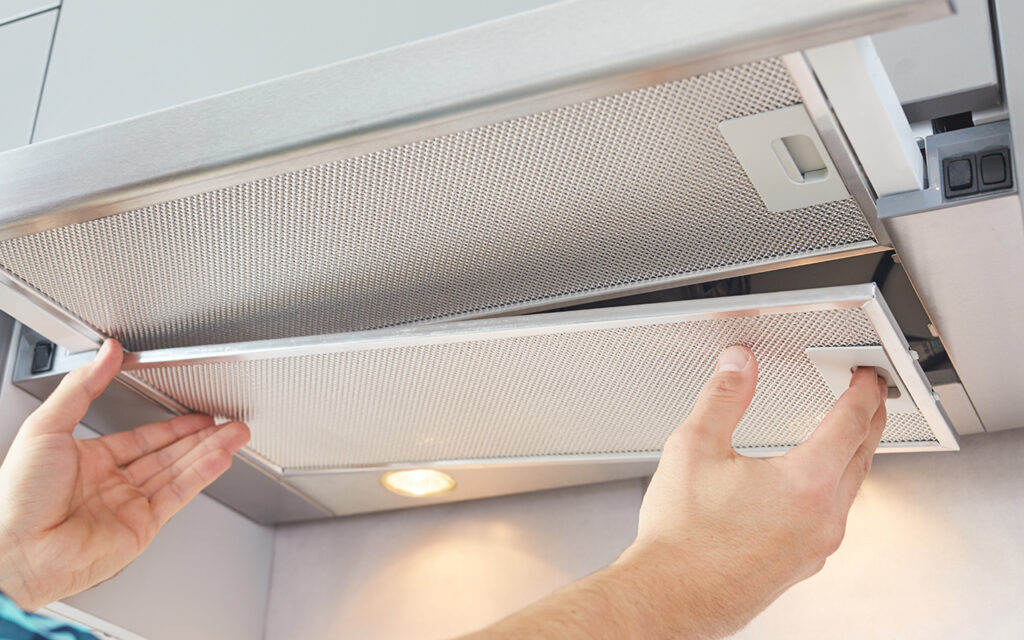 Cleaning kitchen range hood